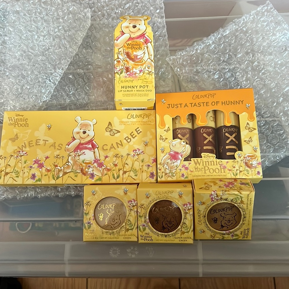 Colourpop - Winnie the Pooh Collection
